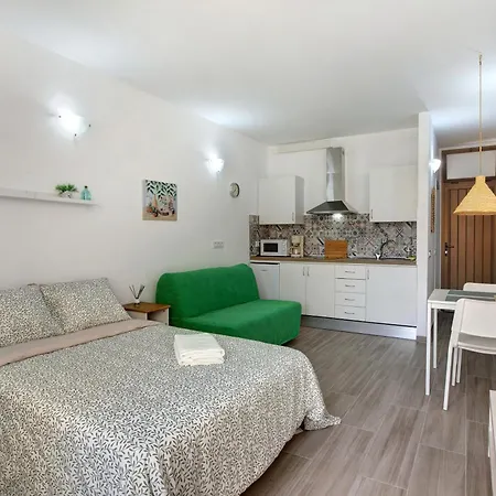 Estudio Sagrario Apartment